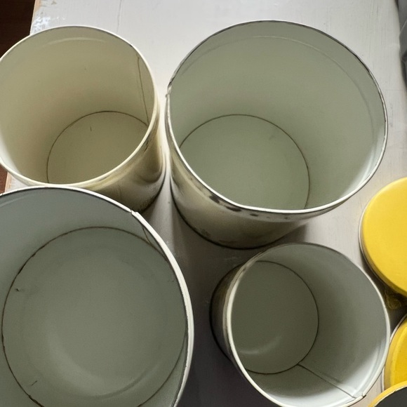 Set of 4 Vintage Metal Canisters - Picture 10 of 10